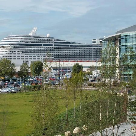 The Greenwich - Two Bedroom Apartment With Parking, Close To Ferry Terminals เซาธ์แธมป์ตัน ภายนอก รูปภาพ