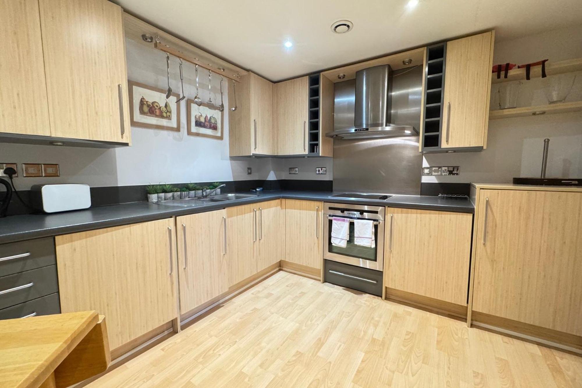The Greenwich - Two Bedroom Apartment With Parking, Close To Ferry Terminals เซาธ์แธมป์ตัน ภายนอก รูปภาพ