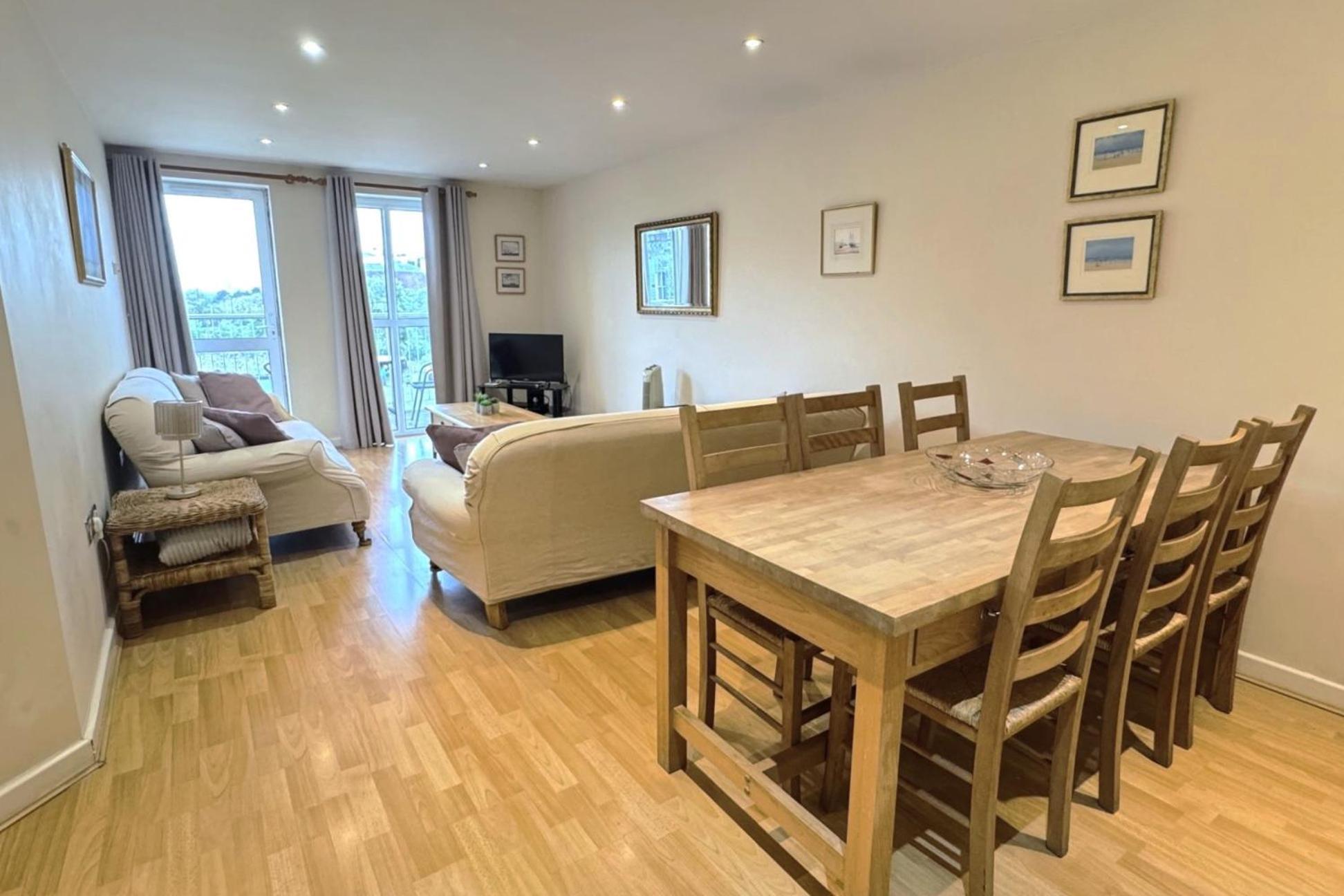 The Greenwich - Two Bedroom Apartment With Parking, Close To Ferry Terminals เซาธ์แธมป์ตัน ภายนอก รูปภาพ